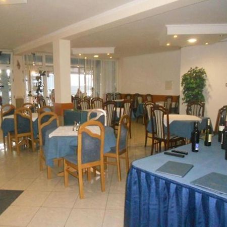 Studio & Apartments More نيوم المظهر الخارجي الصورة