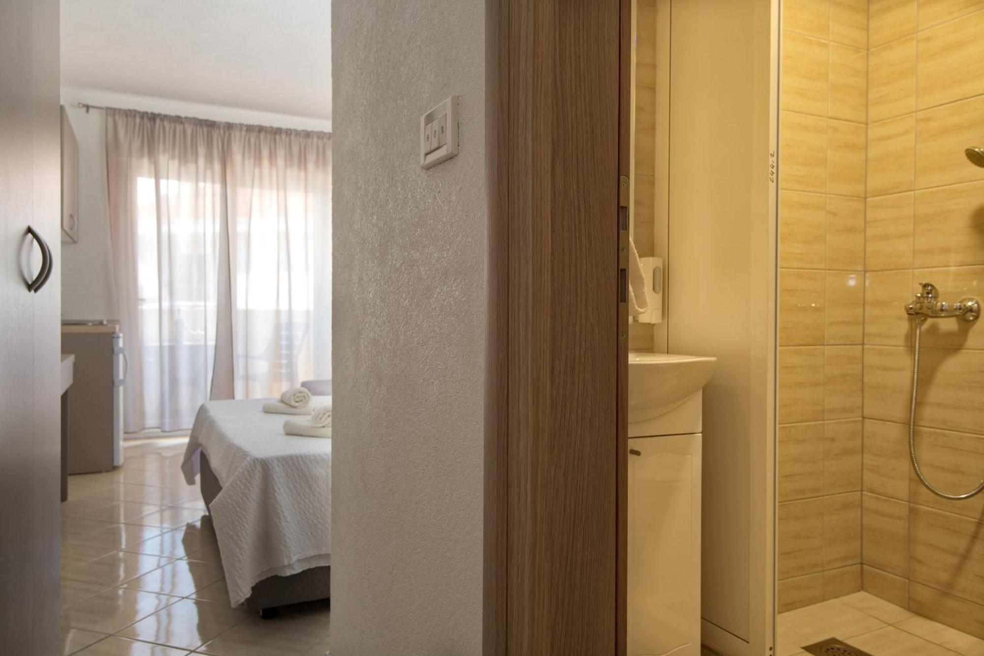 Studio & Apartments More نيوم المظهر الخارجي الصورة