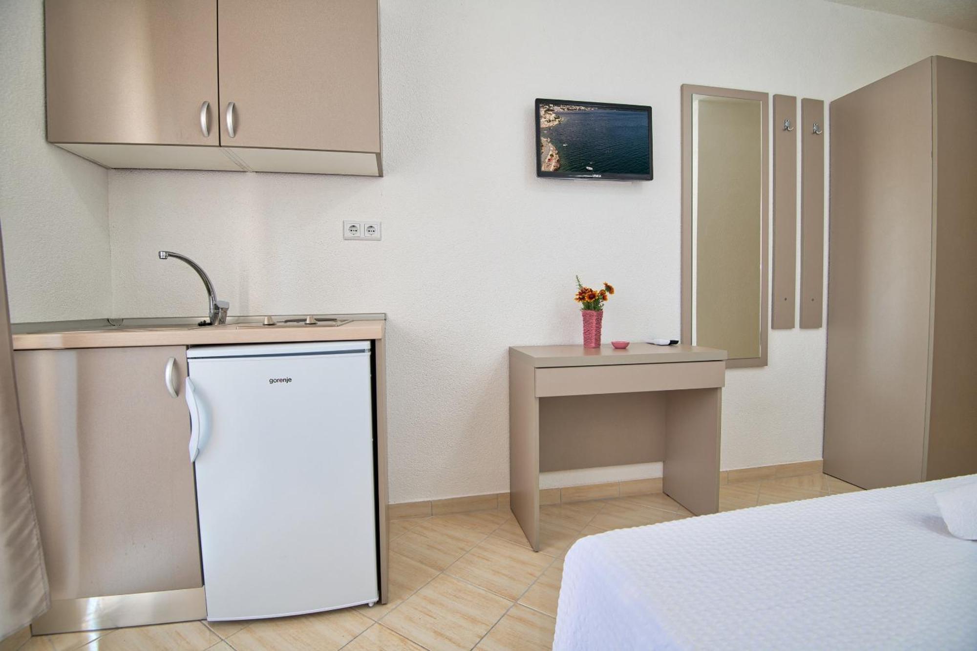 Studio & Apartments More نيوم المظهر الخارجي الصورة