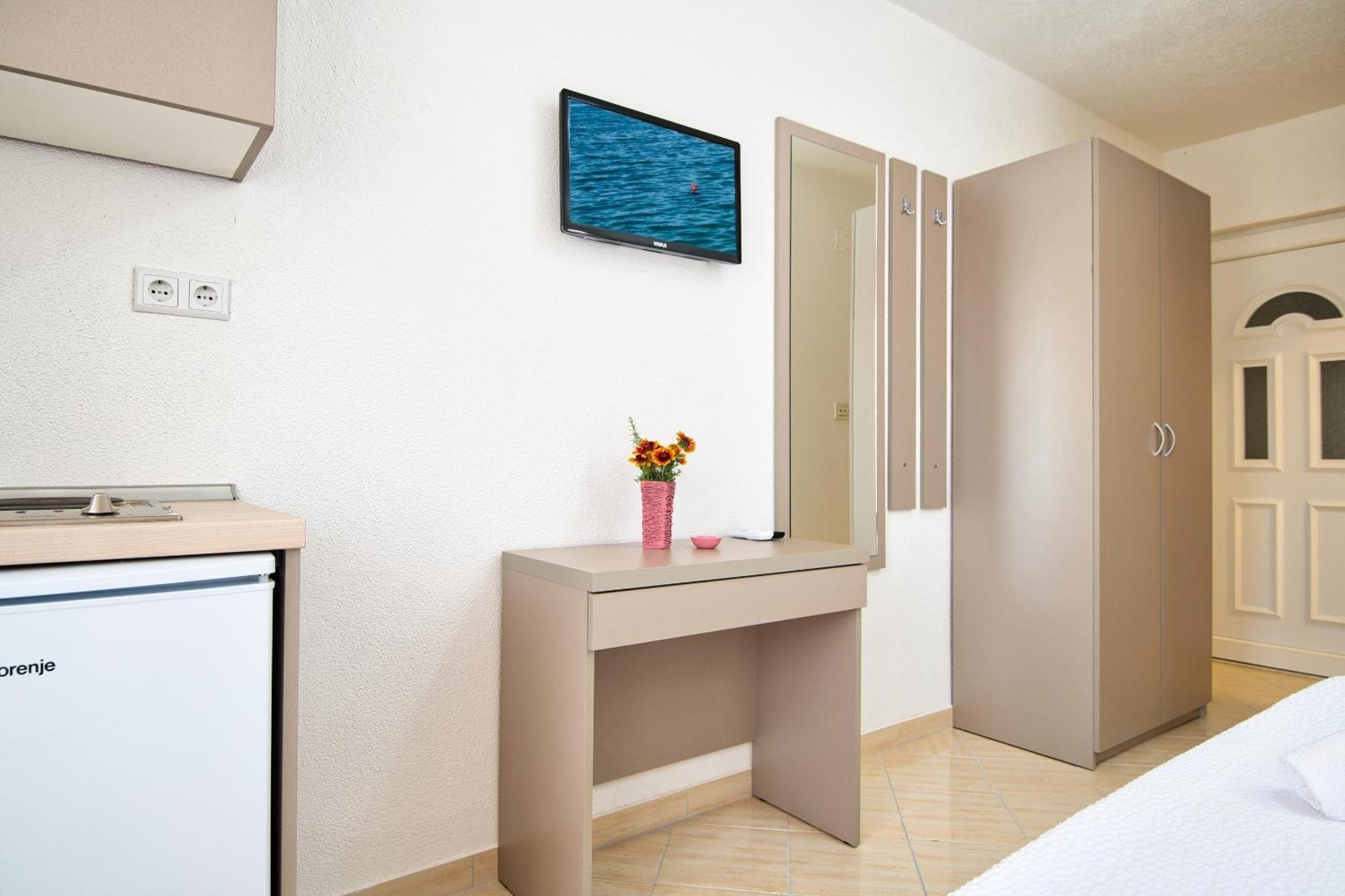 Studio & Apartments More نيوم المظهر الخارجي الصورة
