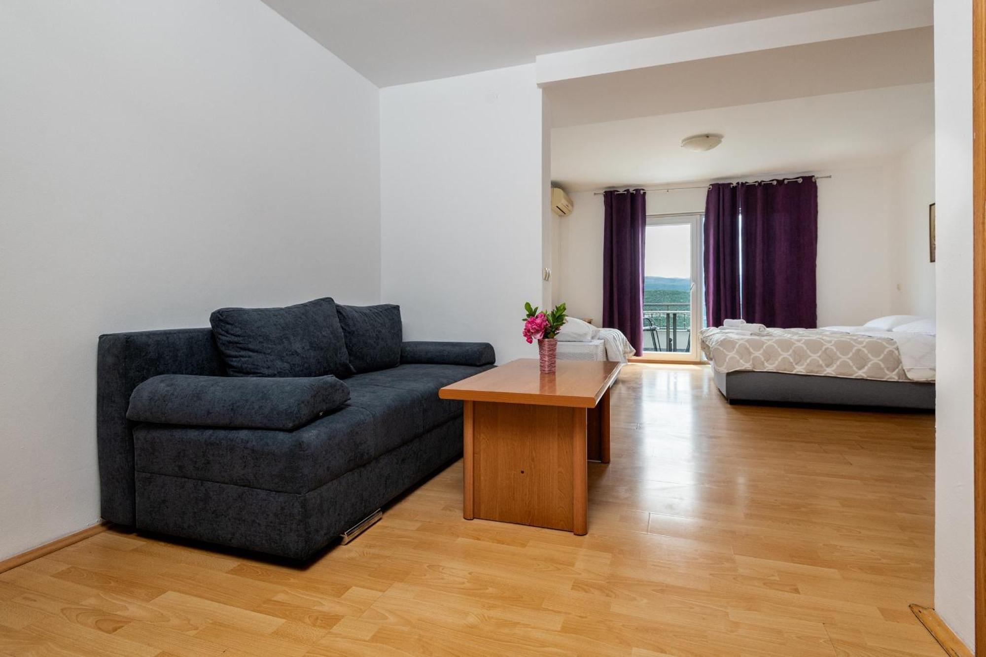 Studio & Apartments More نيوم المظهر الخارجي الصورة