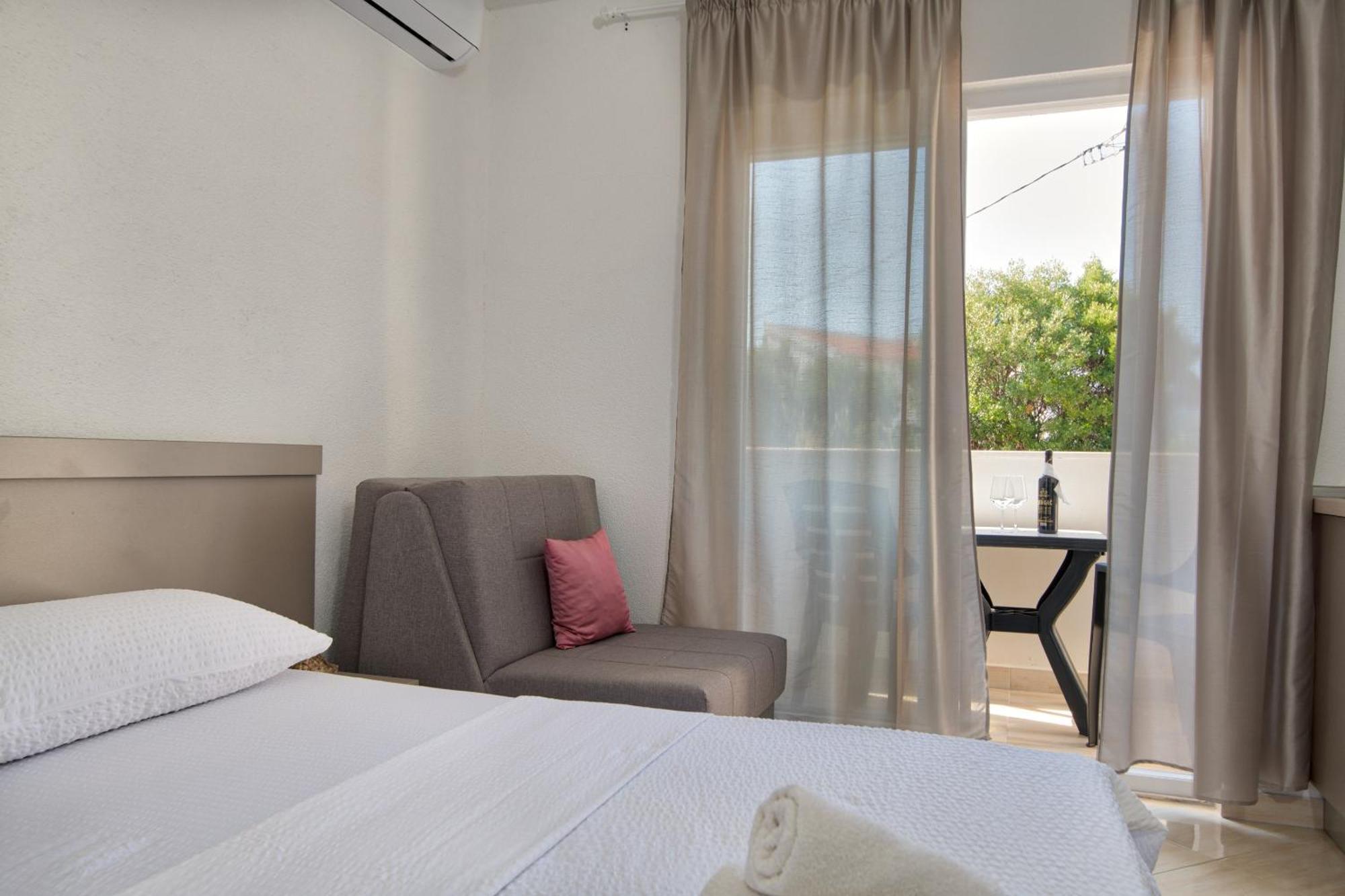 Studio & Apartments More نيوم المظهر الخارجي الصورة