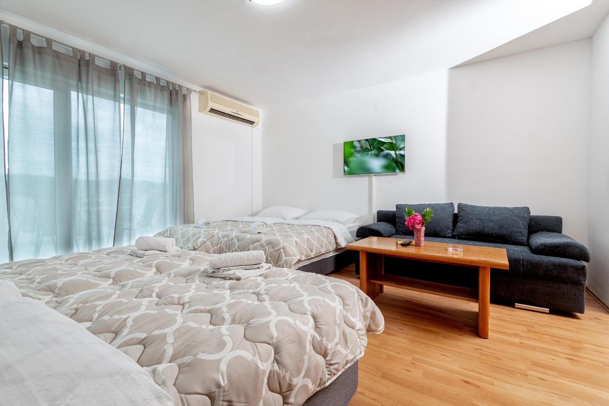 Studio & Apartments More نيوم المظهر الخارجي الصورة